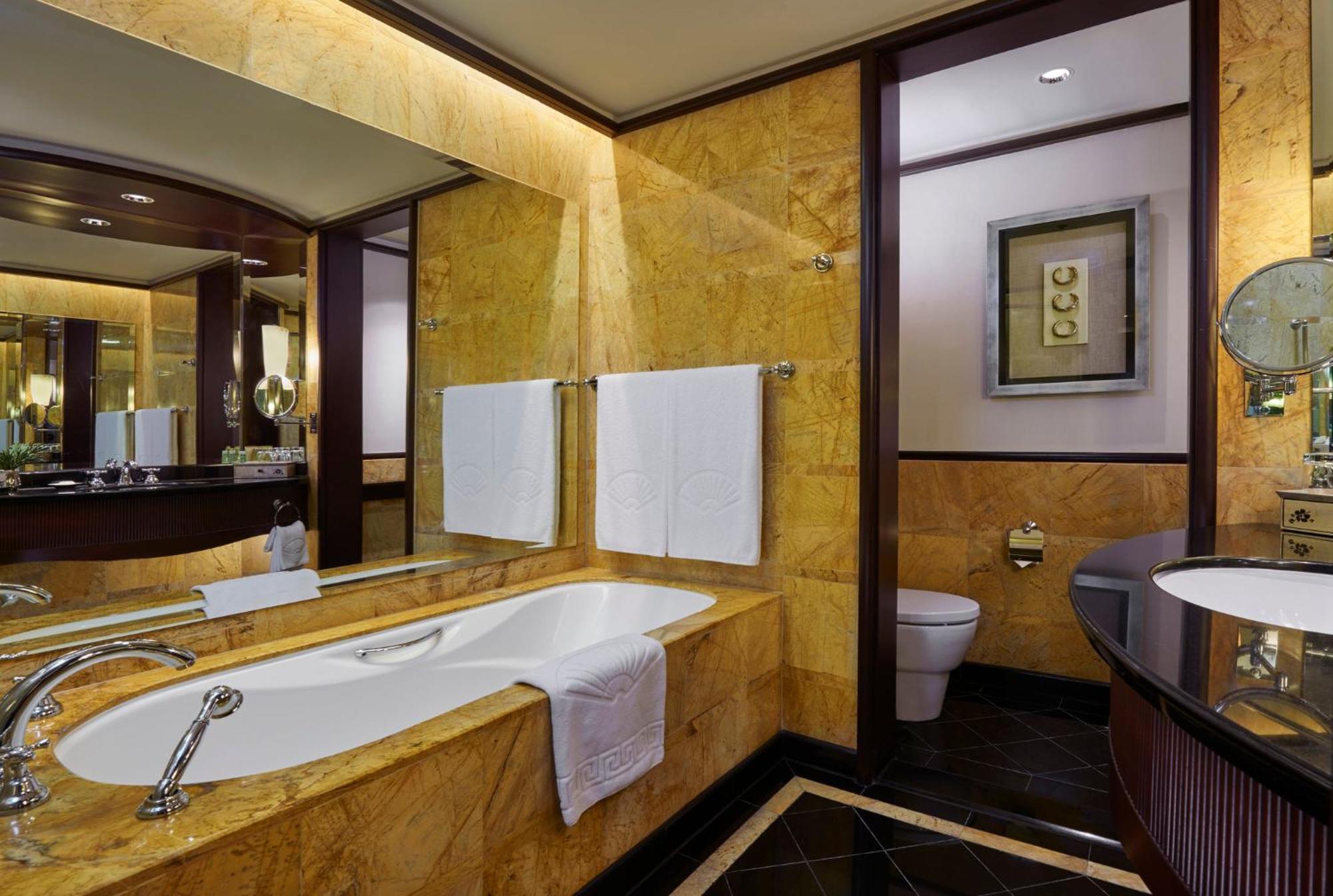 Mandarin Oriental,